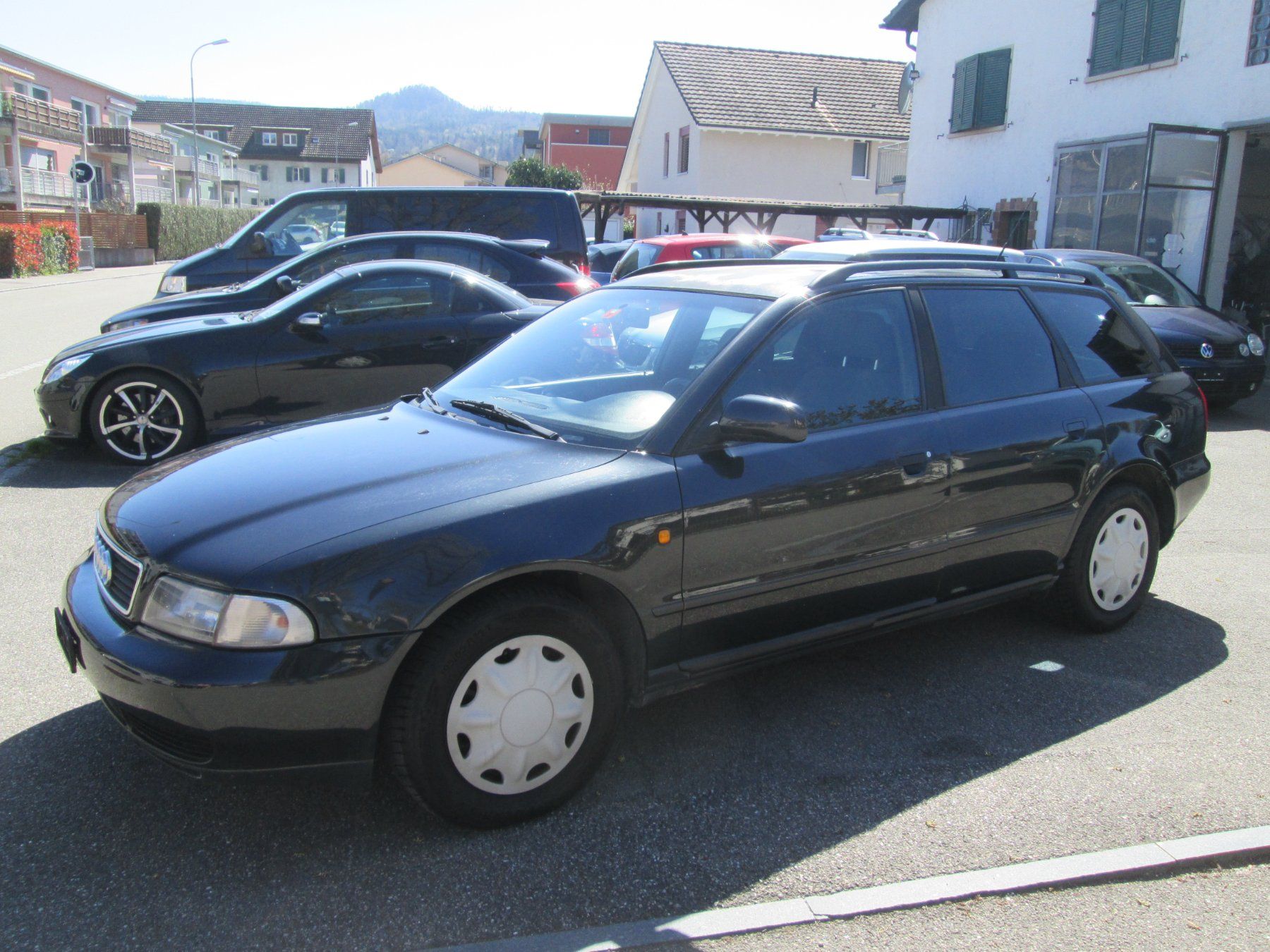 Audi Automobili: Audi A4 B5 1.8 Kombi – Usato da Laufen venduto da Garage-Straumann