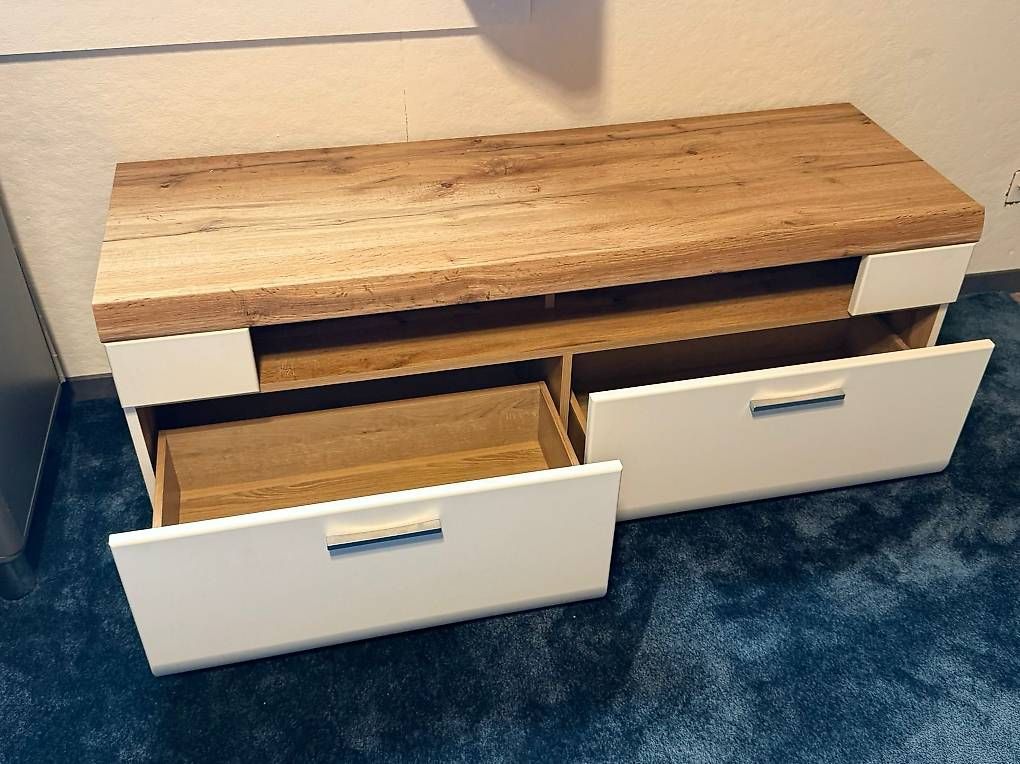Mobili TV: Tv-Low-Board / Tv-schrank – Usato da Unteriberg venduto da wg52 2