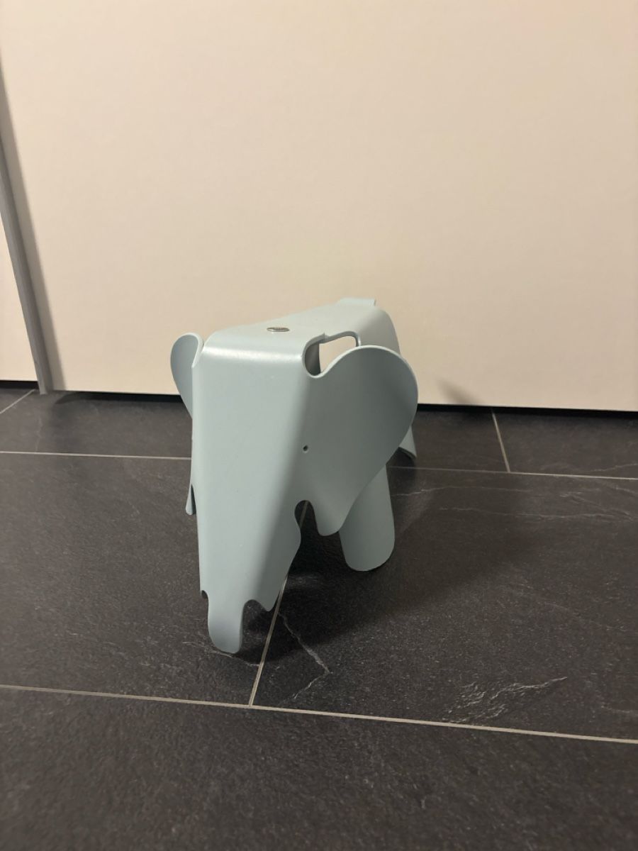 Vitra Tabourets: Vitra Eames Elephant Hocker hellgrau neuwertig – D'occasion à Lenggenwil par xo.xo 1