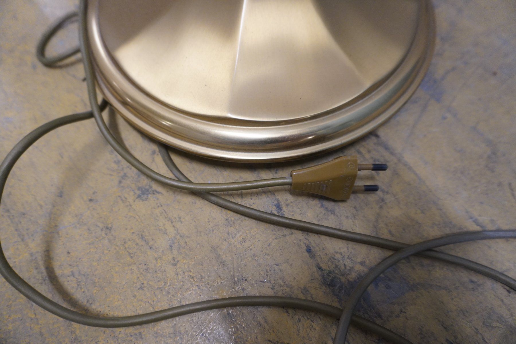 Lampade: Lampe mit Lampenschirm (S251) – Usato da Basel venduto da B.W.B. 8