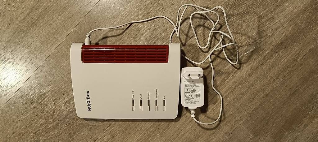 Modems & Router: AVM FRITZ!Box 7530 WLANRouter  – Gebraucht aus Würenlos von laguitt