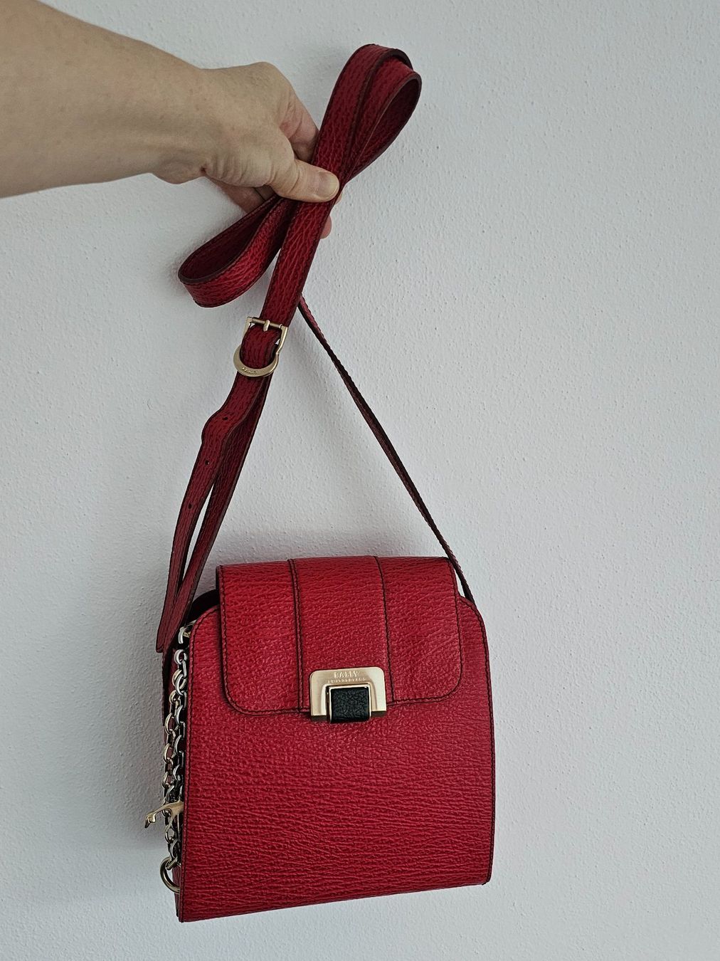 Bally Taschen für Damen: NEW Bally Grained Leather Structured Crossbody Bag – Neu (gemäss Beschreibung) aus Origlio von ann_q6qv 4