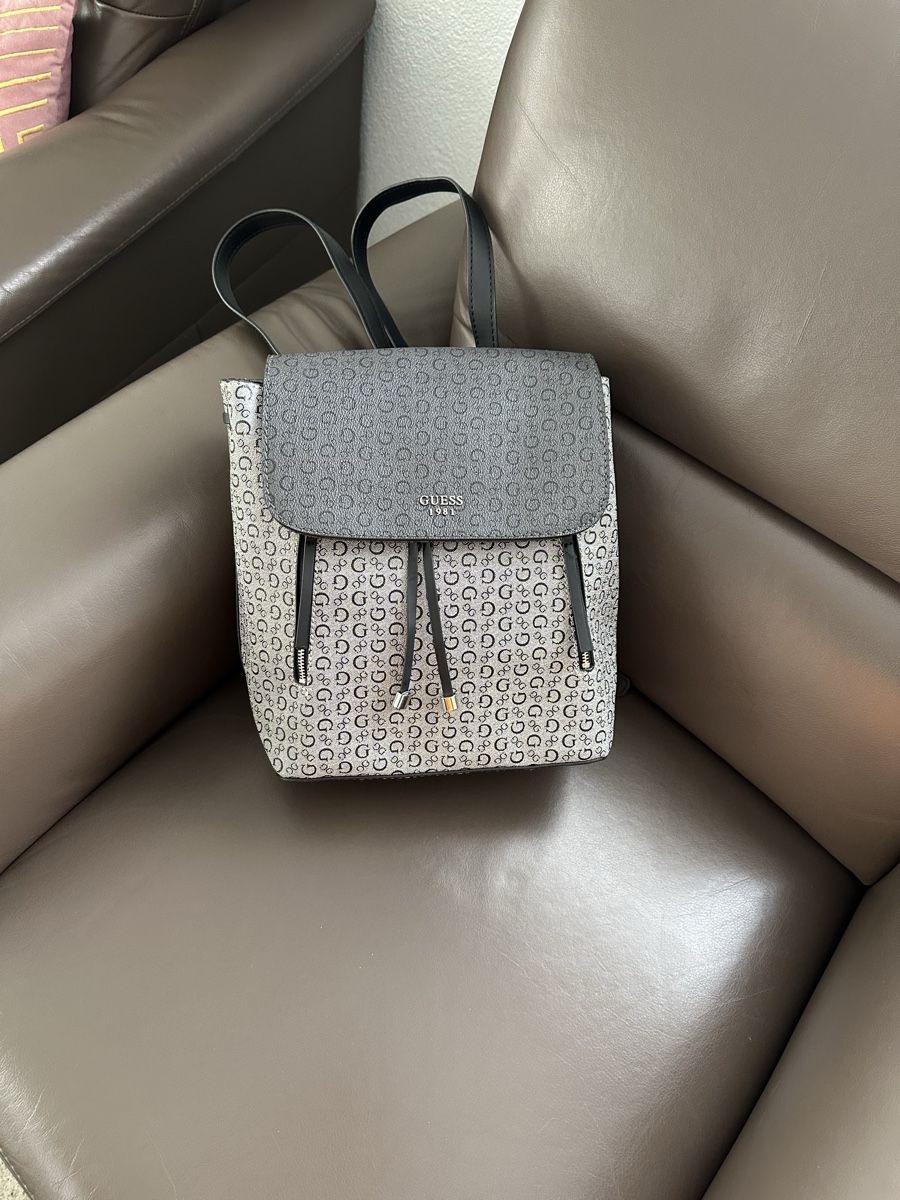 Guess Rucksäcke: Guess Rucksack Neu – Neu (gemäss Beschreibung) aus Horw von slavi77 6