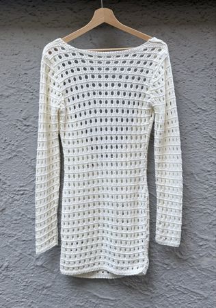 Strickkleid  langarm mit tiefem Rückenausschnitt