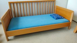 Kinder- und Jugendbett Gitterbett mit Matratze ohne Flecken!