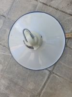Lampe métal émaillé blanc diamètre 30cm bon état