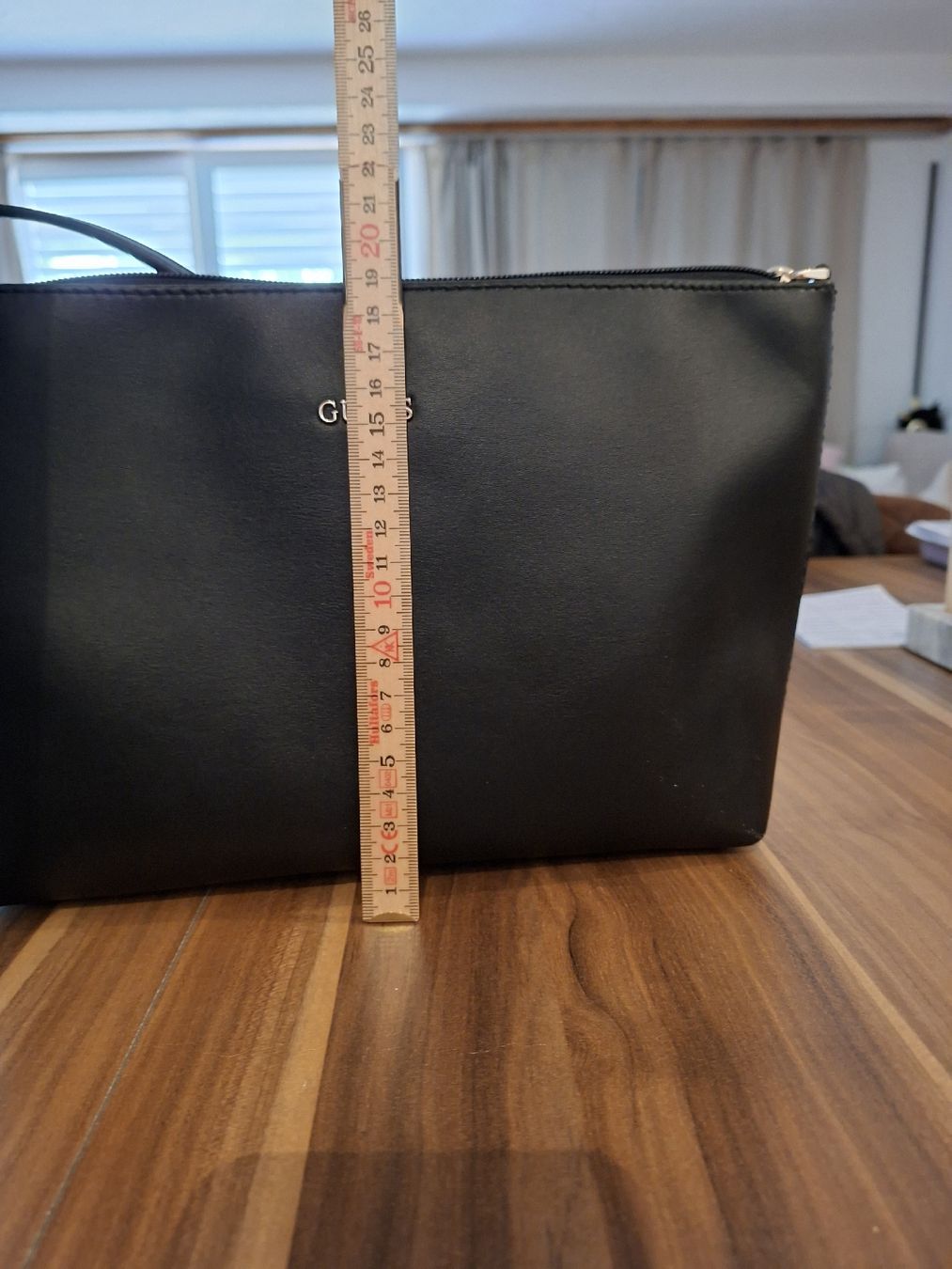 Guess Borse da donna: Guess Handtasche schwarz  – Usato da Hittnau venduto da som_x965 4
