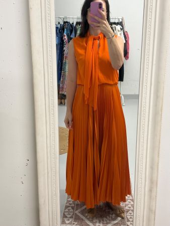 Rinascimento Maxikleid Orange Gr. M Plissee Schluppe
