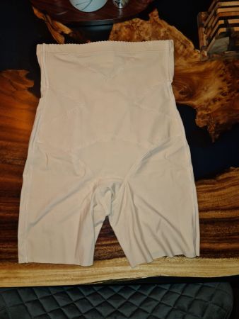 BellyShape Figurformende Hose Beige, Grösse M - Neu!
