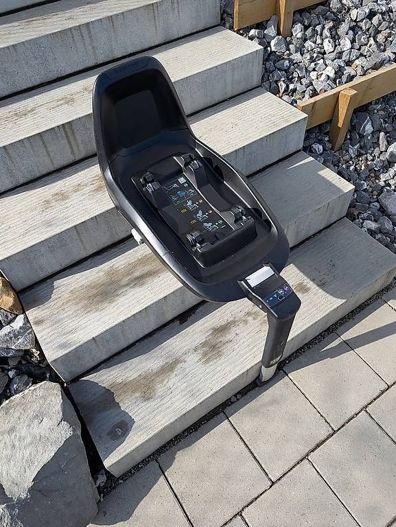 Seggiolini per auto: 2wayFix Station – Usato da Roggwil TG venduto da Smae91 1