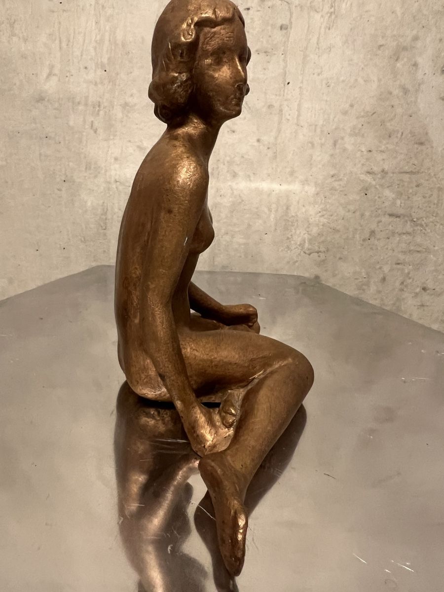 Figuren: Bronzefigur Sitzende Dame mit eingegossener Nummer by Arnold – Gebraucht aus Zürich von Privat_13 3