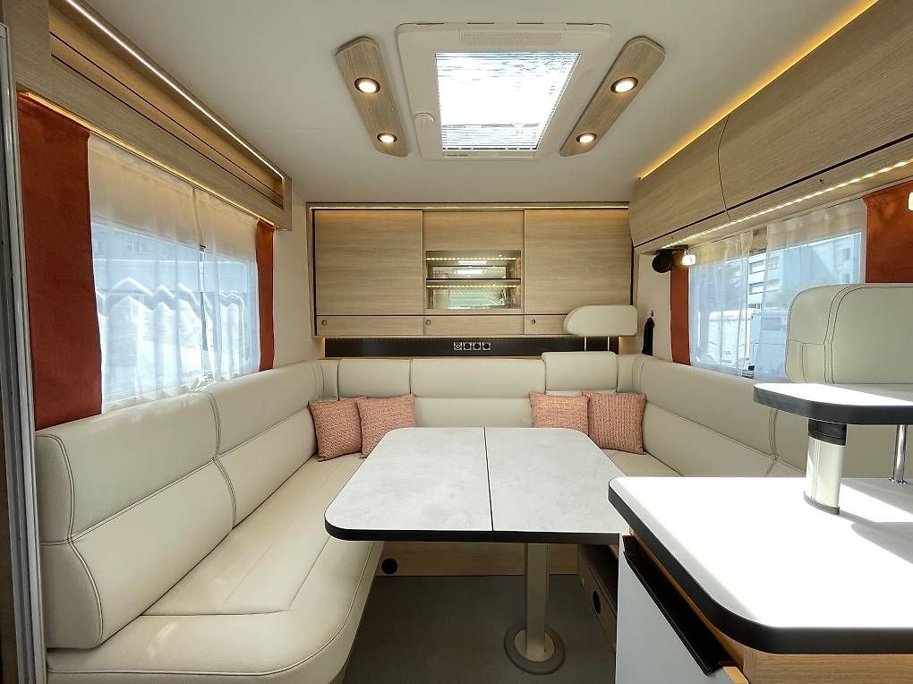 Camping Fahrzeuge: Rapido SERIE 8F 854 F – Gebraucht aus Langenthal von Reisemobil01 2