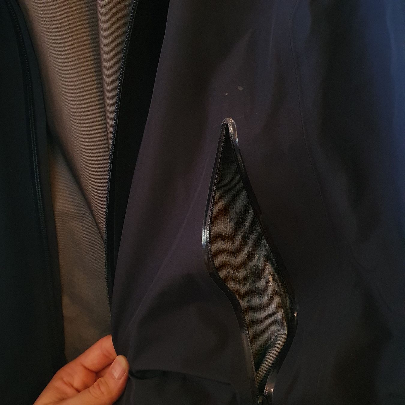 Arcteryx Giacche: Arcteryx Beta SL, GoreTex, Grösse XL, Navy – Usato da Bern venduto da dom_7xqs 5