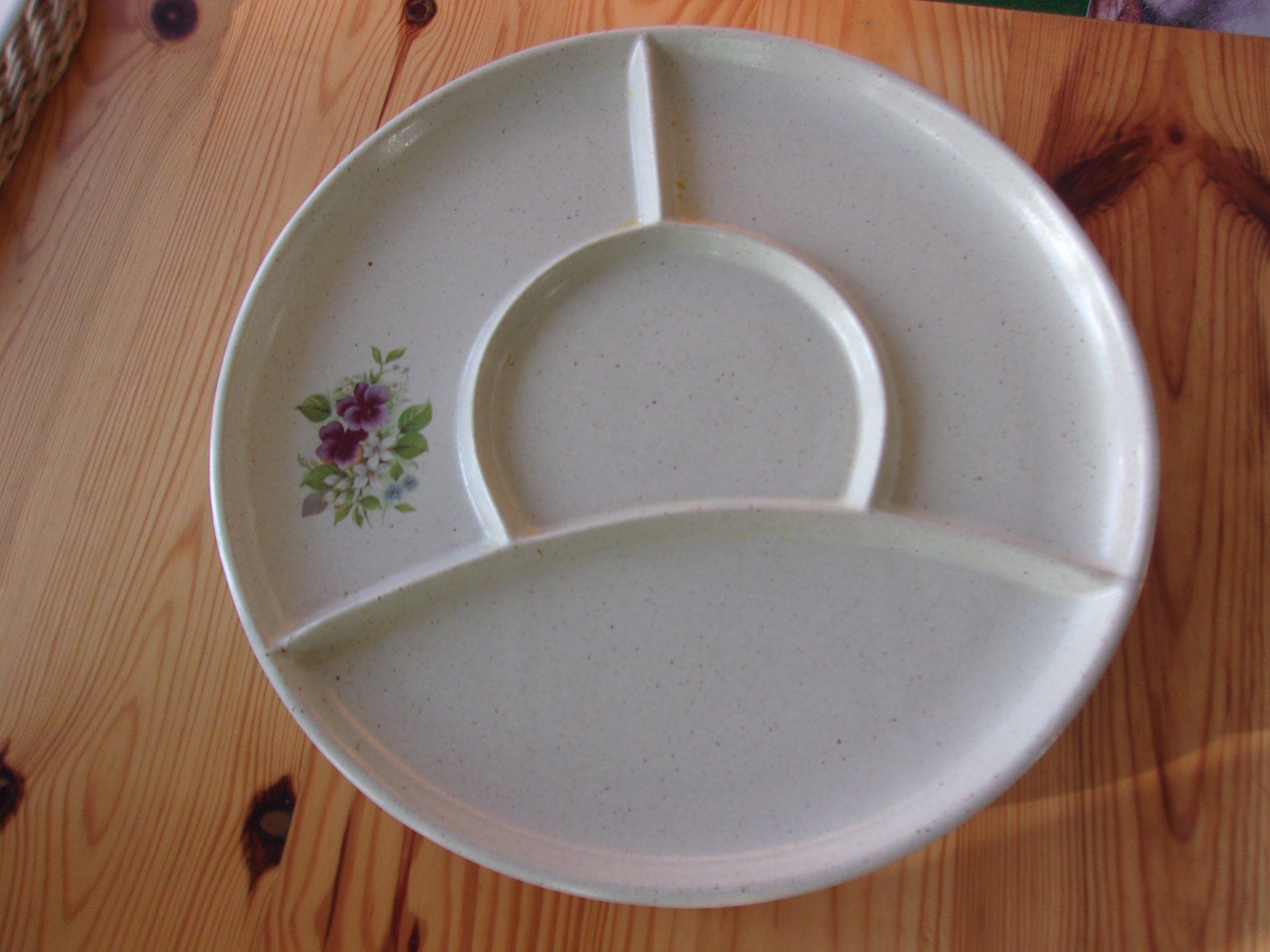 Piatti: Assiettes porcelaine. – Usato da Preverenges venduto da Caravane 1