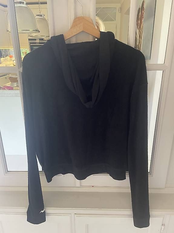 Maglioni & Felpe: Hollister pull capuche éponge noir  – Usato da Troinex venduto da nadinebmichaelson 3