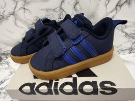 Sneaker, Adidas-Schuhe für Jungen Größe 22 🦊