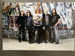 DREAM THEATER original in person Autogramm/signiert 30x40cm