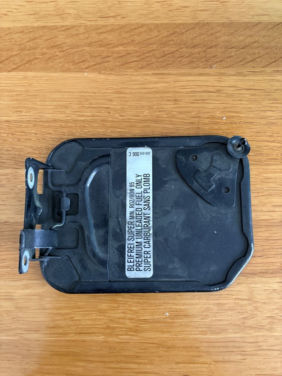 Volkswagen Alle Autoersatzteile: Vw Golf 2 Tankdeckel – Gebraucht aus Wattwil von Emil. 1