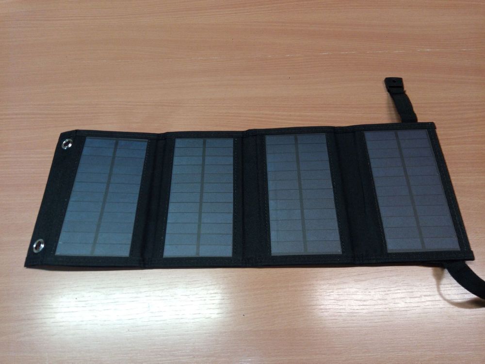 Dispositivi a energia solare: Solarpanel faltbar – Nuovo (secondo la descrizione) da Zürich venduto da makimakimak