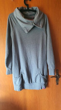 langer Pulli von edc