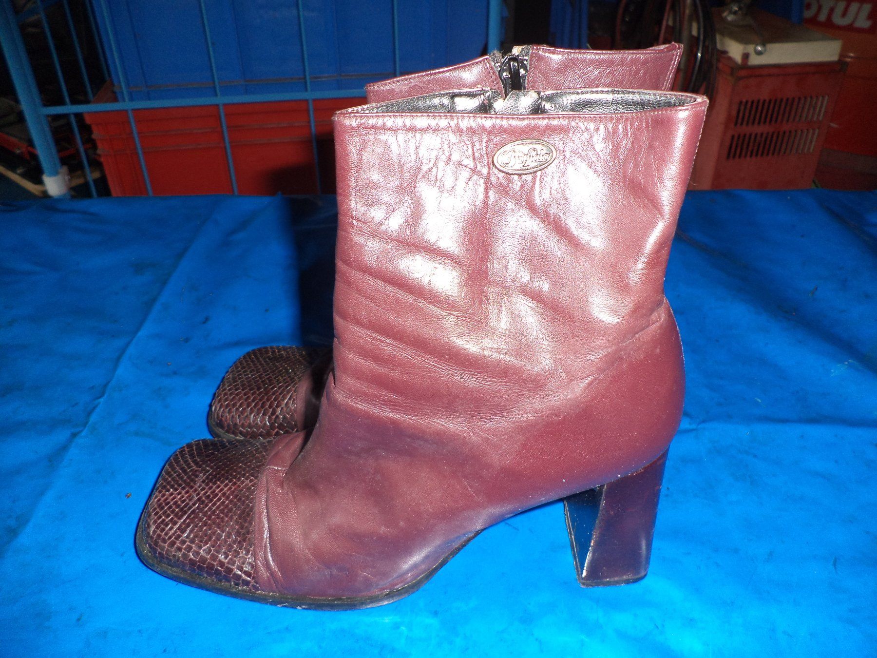 Buffalo Scarpe da donna: Buffalo Leder Stiefeletten – Usato da Oetwil am See venduto da Avenger07 1