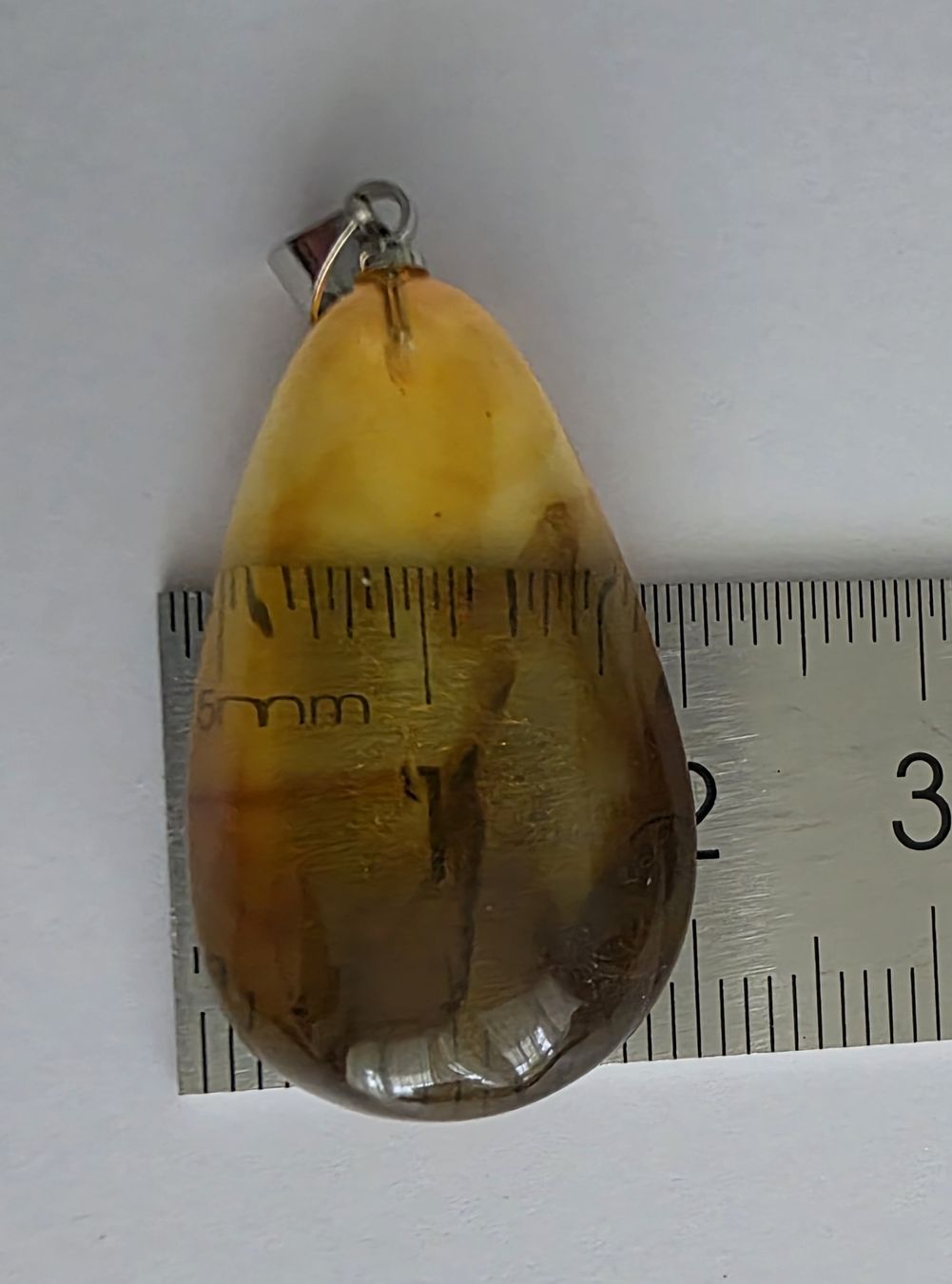 Anhänger: Bernstein-Anhänger ca. 4x2cm. – Neu und originalverpackt aus Menziken von Mirager 5