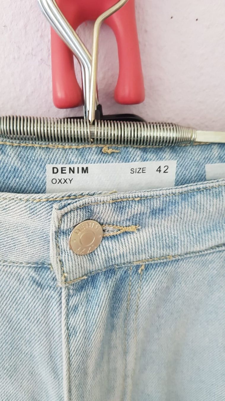 Jeans: Bermuda jeans mom taille 44 ample zebra – Nuovo (secondo la descrizione) da Versoix venduto da aline_b 2