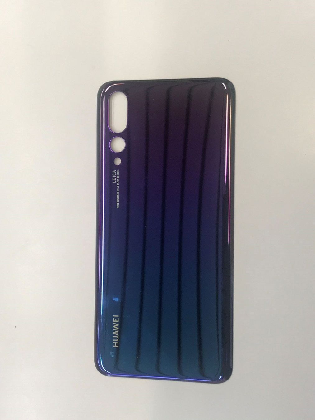 Cover & Protezioni schermo: Huawei P20 Pro Akkudeckel Twilight – Nuovo e nell'imballaggio originale da bern venduto da reptechnic