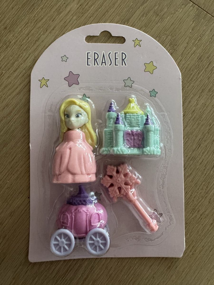 Altro in Scrittura & Disegno: Radiergummi Set Prinzessin, Schloss, Kutsche – Nuovo e nell'imballaggio originale da Winkel venduto da Schorley