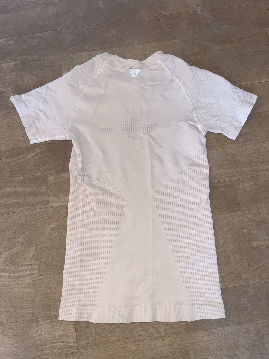 T-shirt: Sport T-Shirt beige – Usato da Stäfa venduto da jo1735 1