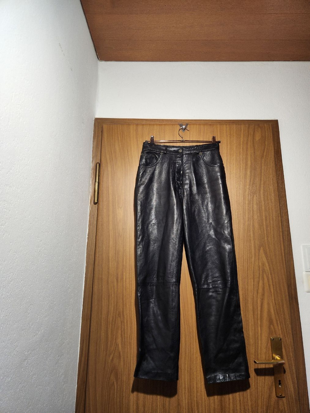 Hosen: Pantalon en cuir noir authentique, taille 36 – Gebraucht aus Niedergösgen von Eva2410