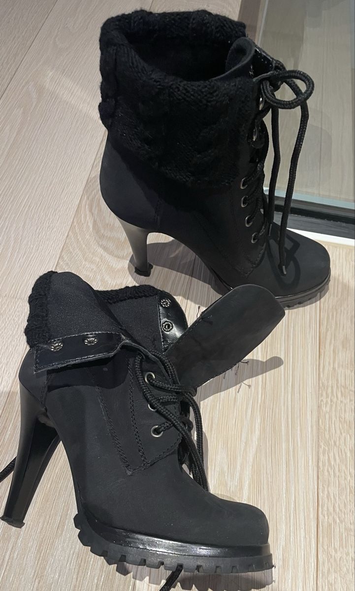Damenschuhe: Black High Heel Boots, EU 36 – Neu (gemäss Beschreibung) aus Oberwil BL von Stellochkas