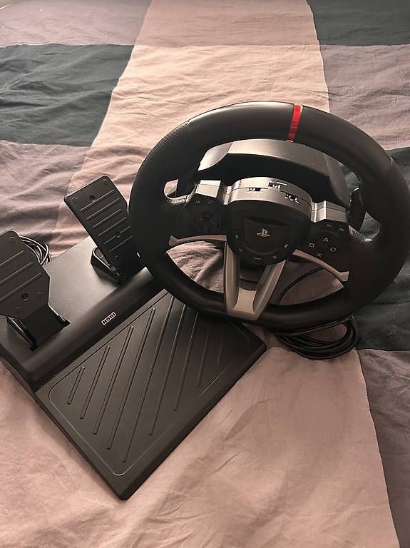 Sony Console: PS5 Set  3 Controller + Racing Wheel + 4 Spiele + Cover! – Usato da Uster venduto da _Crystal_ 3