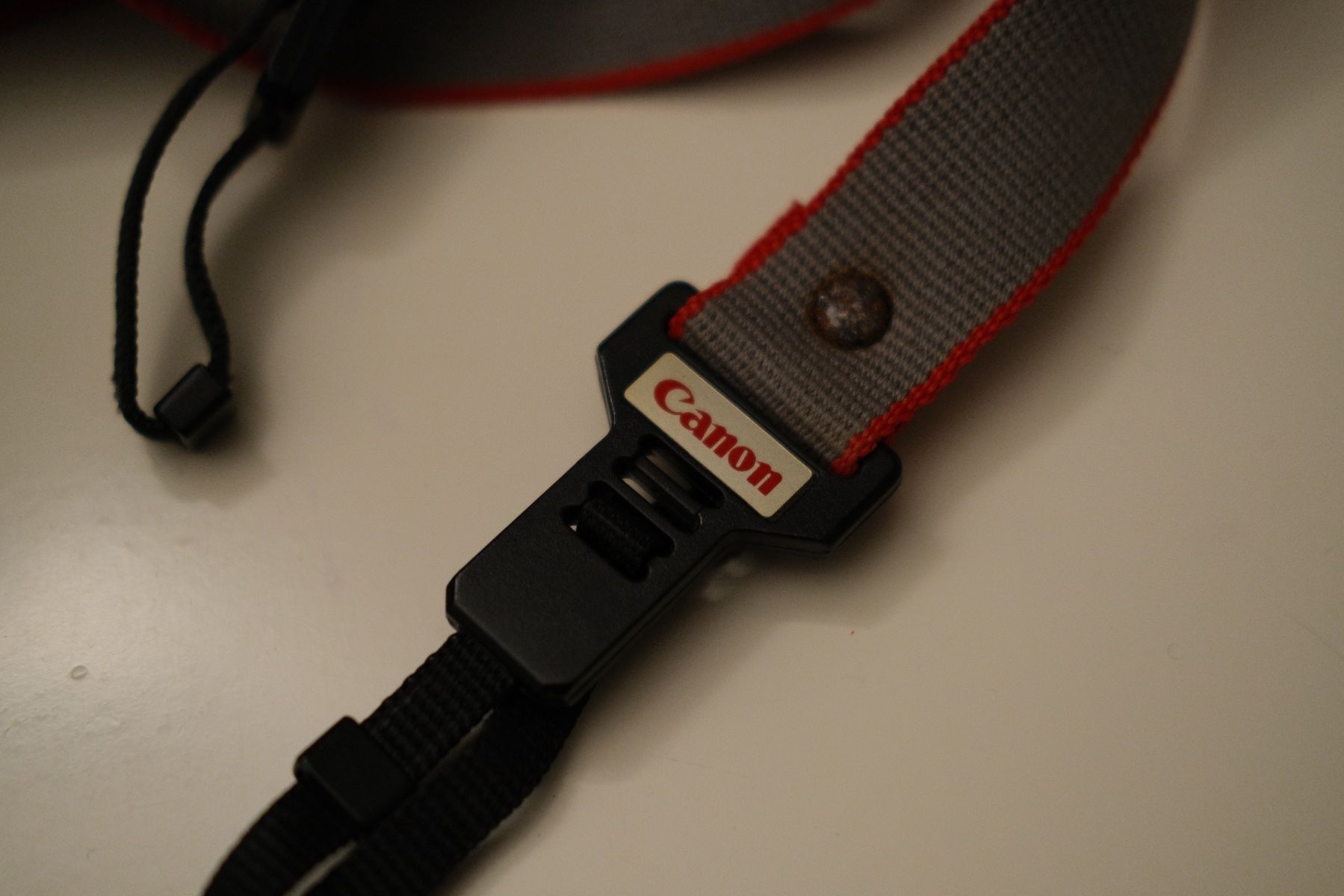 Canon Altri Accessori: Cinghia Canon vintage – Usato da Massagno venduto da mir_7p7t 2