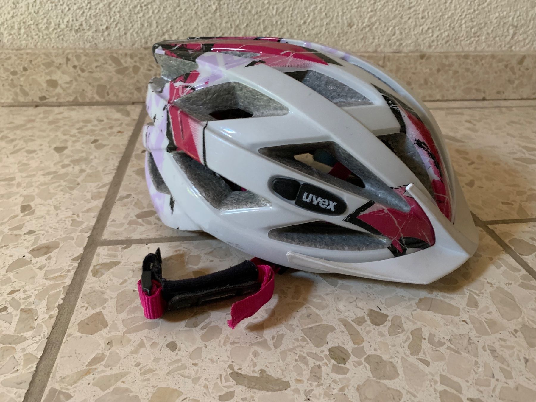 Uvex Caschi: Kinder Velohelm Uvex 52-57 – Usato da Oberwil b. Zug venduto da Esteban76