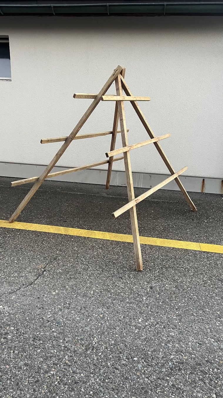 Articoli in legno: 5 Stk. Heutrockner/Ständer  (Birchlig) – Usato da Schübelbach venduto da Dolly990_2