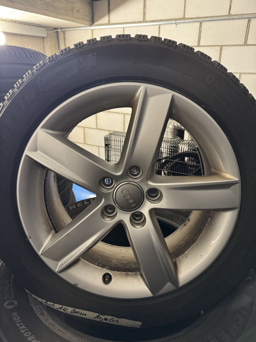 Audi Pneumatici & Ruote complete: Audi Winterräder – Usato da Unterägeri venduto da Aegericars 1