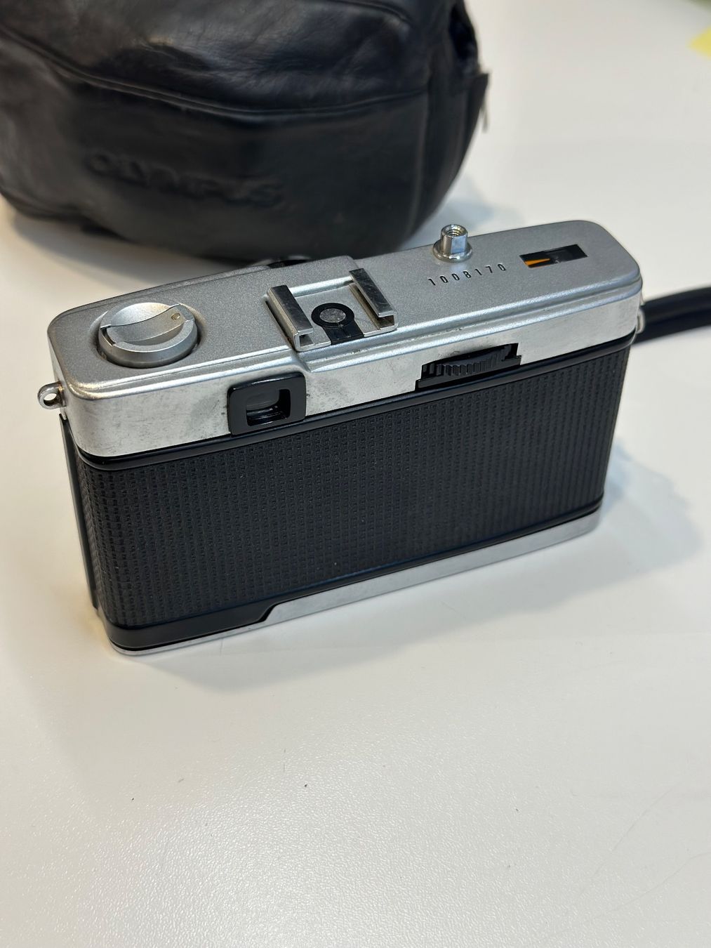 Olympus Fotocamera: Olympus Trip 35 analog Kamera mit Lederetui – Usato da Gossau ZH venduto da Foto-Brocki 1