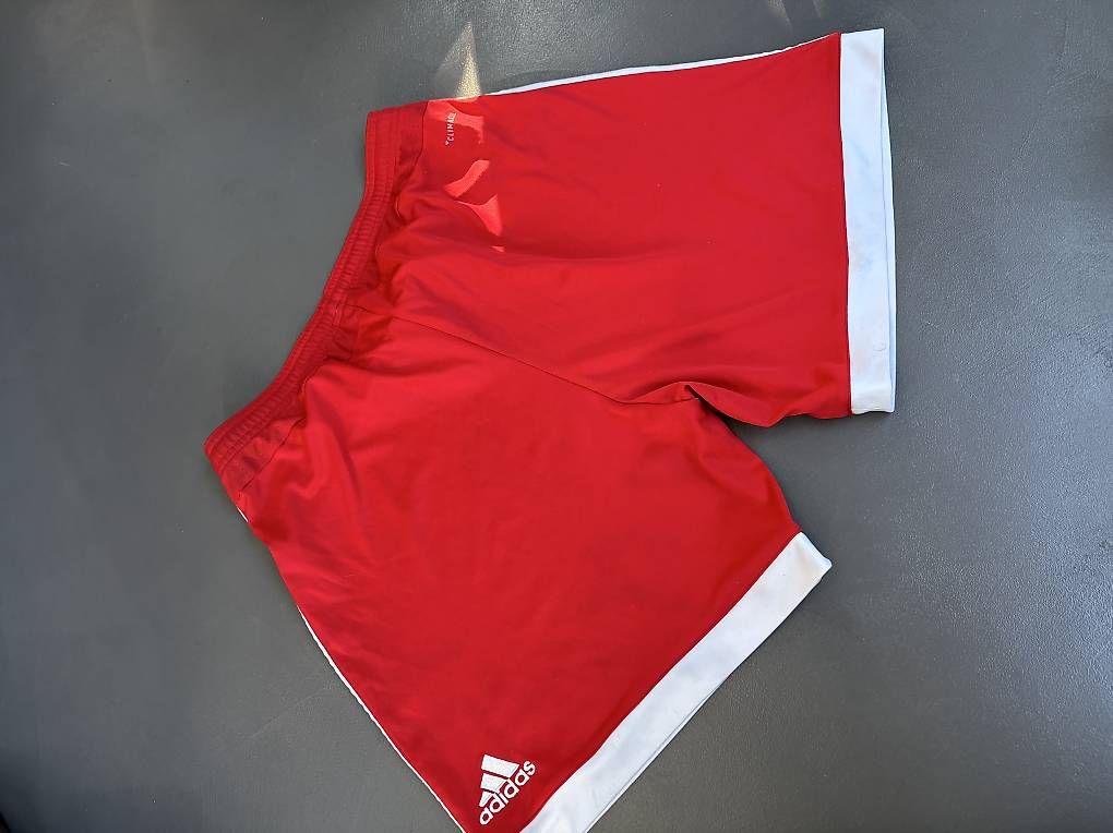 Pantaloni: Short Adidas Bayern – Nuovo e nell'imballaggio originale da Areuse venduto da Nic_wd9n 2