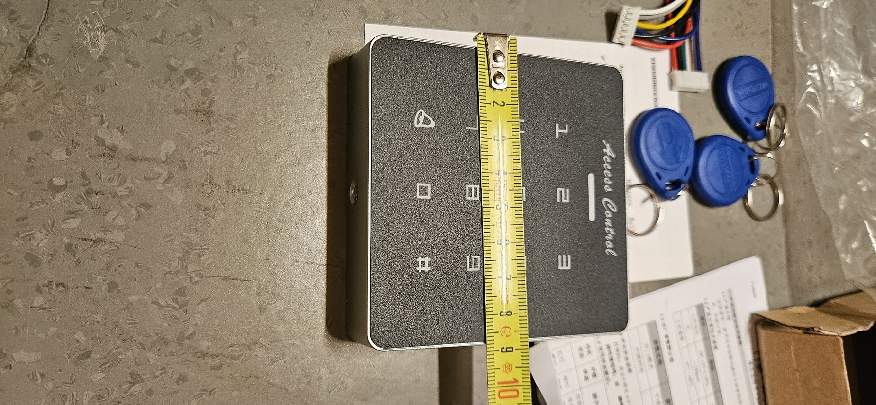 Sistema di controllo: Zutrittskontrollsystem mit 3 RFID-Chips. – Nuovo (secondo la descrizione) da Baar venduto da Vel...Baar45 5