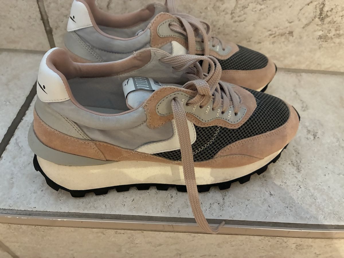 Scarpe da donna: Voile Blanche Sneaker Grösse 38 – Usato da Sissach venduto da Monkbay 2
