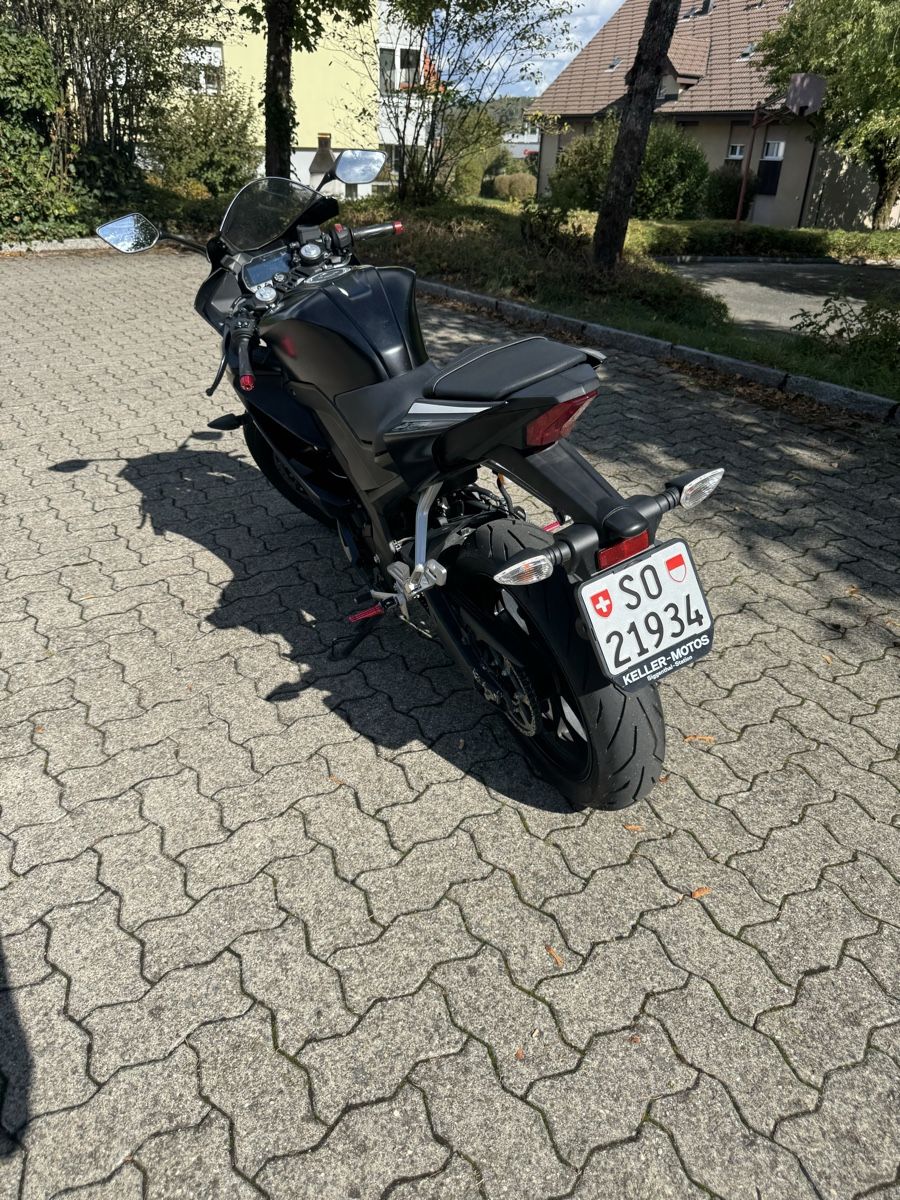 Yamaha Strada: Yamaha yzf r-125 – Usato da Lostorf venduto da col_vk2j 4