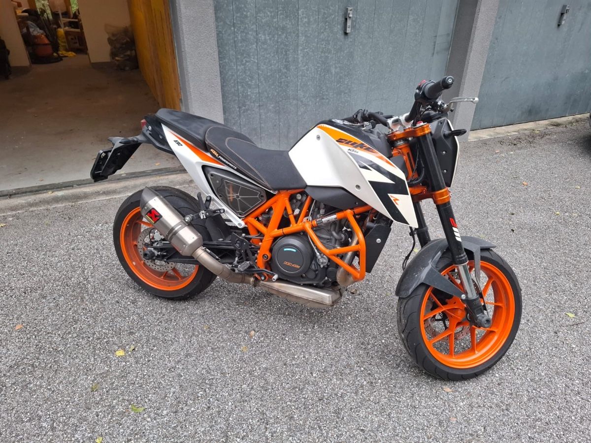 Strada: KTM 690 Duke R ABS – Usato da Sigirino venduto da del_l62x
