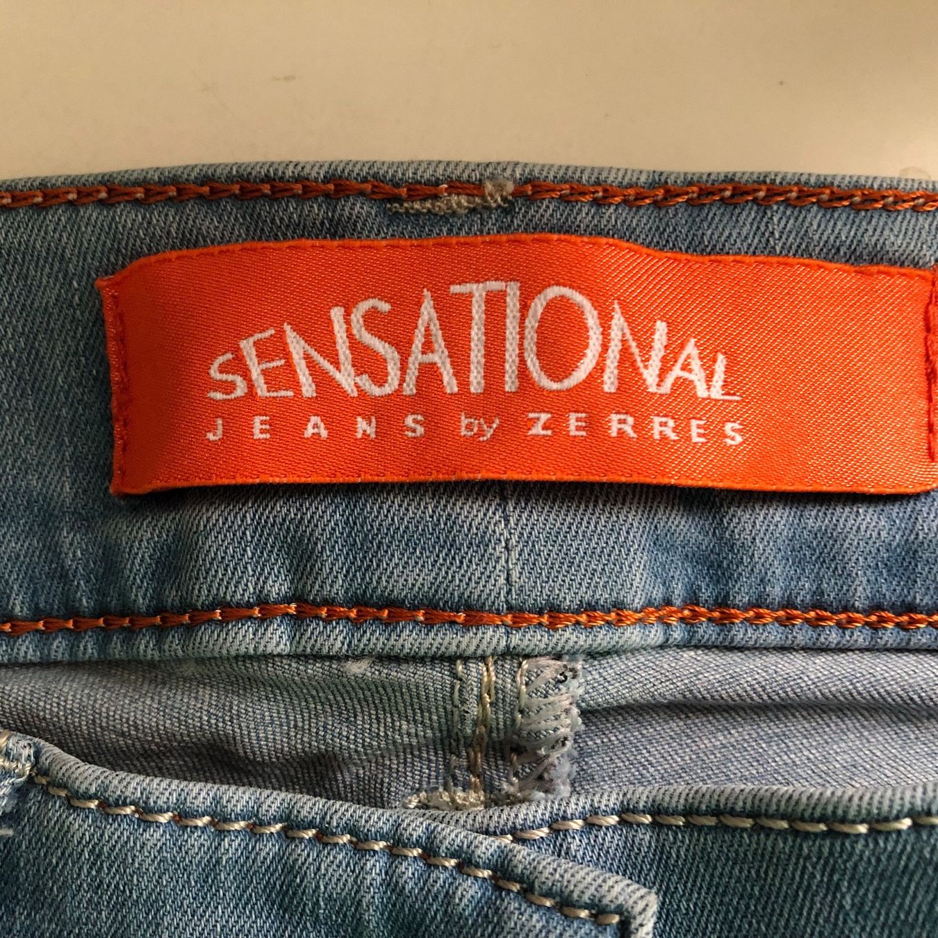 Jeans: Jeans – Nuovo (secondo la descrizione) da Arlesheim venduto da leyRum4.5 6