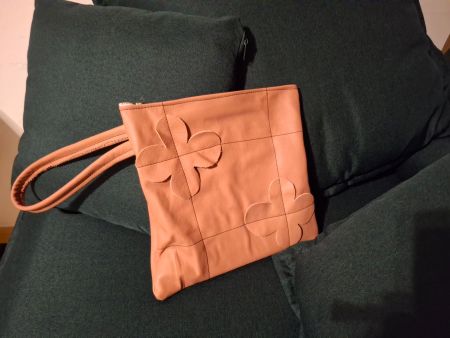 Edle Handtasche aus echtem Leder in zartem Rosa, neu!