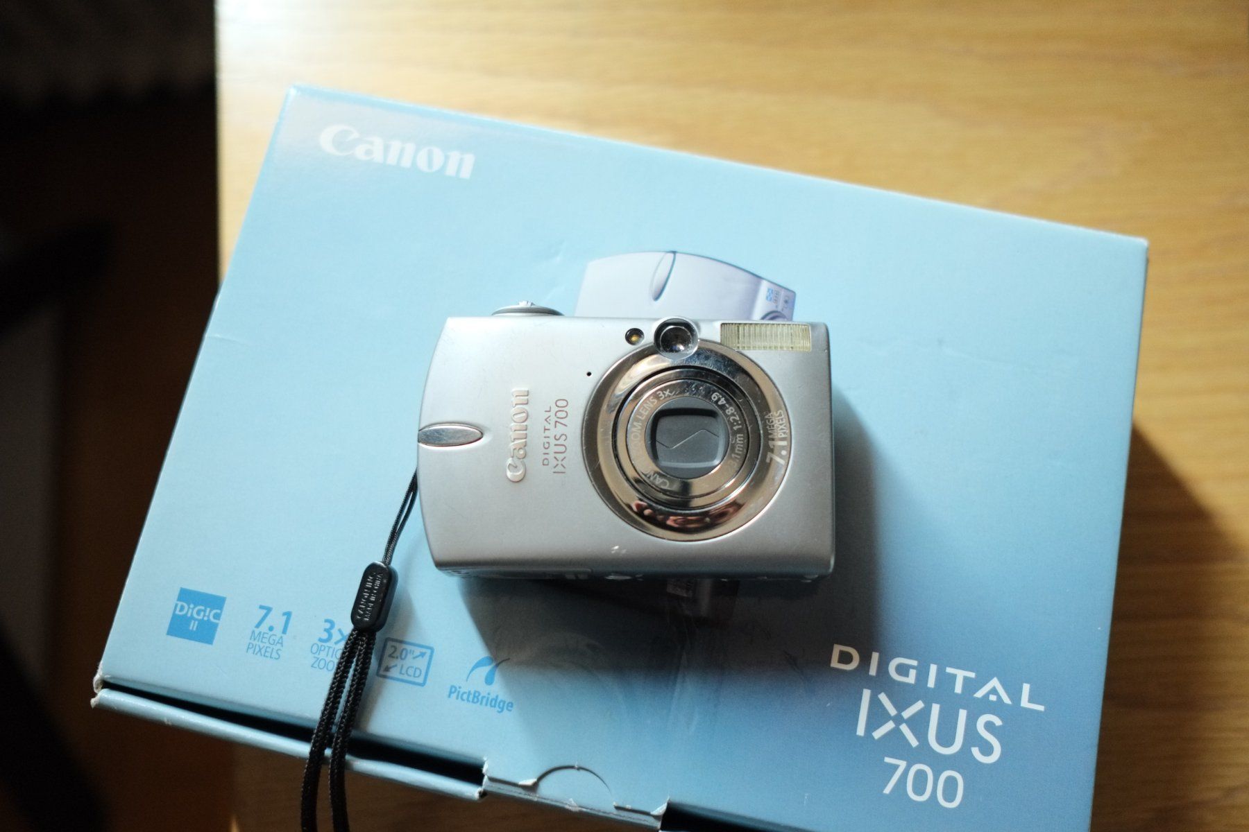 Canon Fotocamera: Canon Digital IXUS 700 – Usato da Neuchâtel venduto da Carlosfmunoz 2