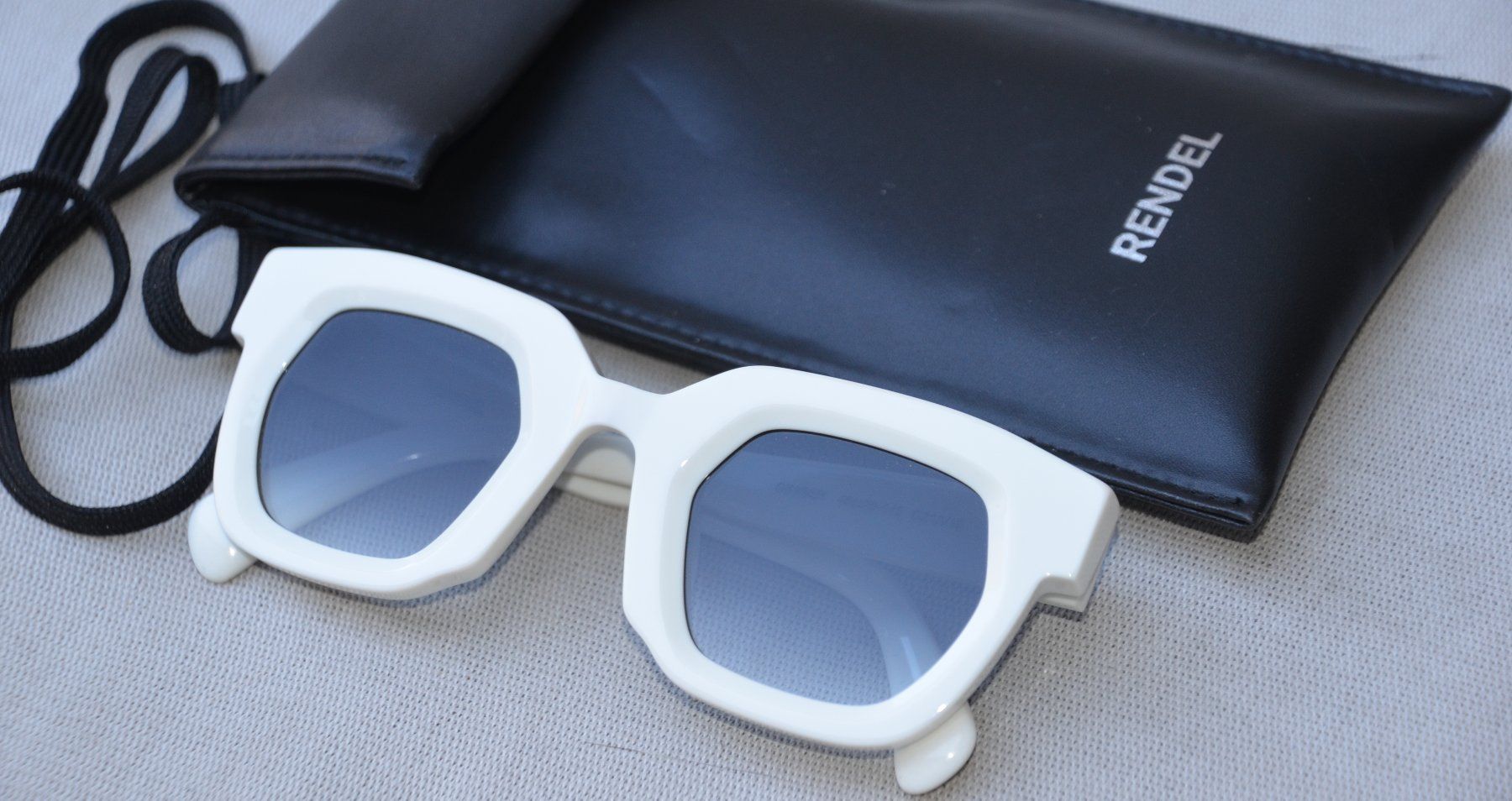 Versace Lunettes & Verres: Rendel Ginger Sonnenbrille / lunettes de soleil – D'occasion à Collonges par arashee