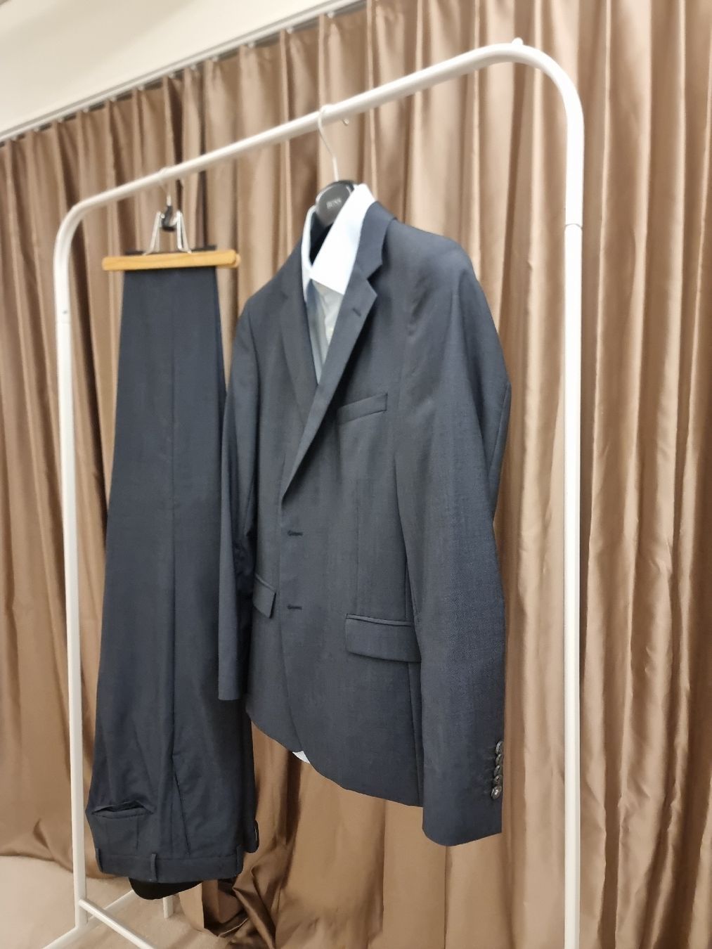 Strellson Completi: Strellson Premium Line Herrenanzug blau – Usato da Humlikon venduto da Harvey007