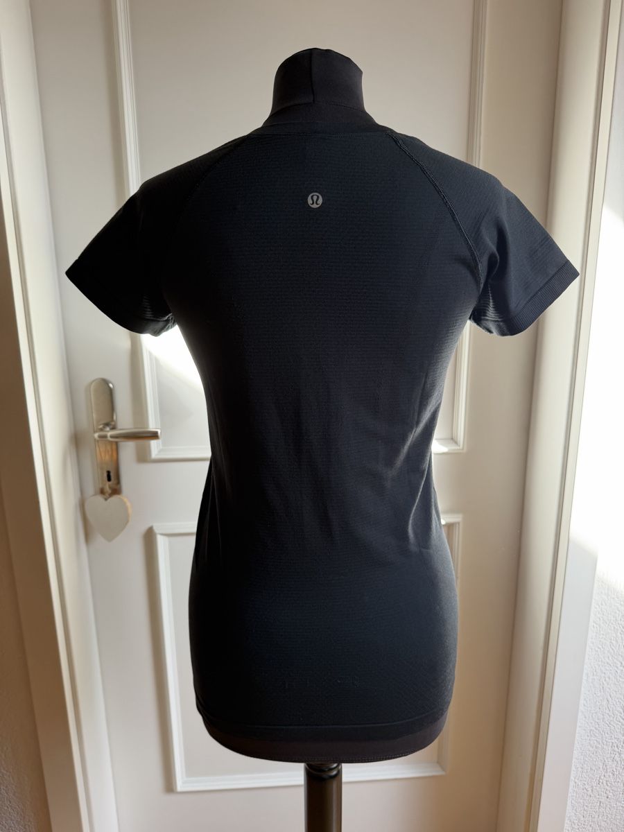Lululemon T-Shirts: Lululemon T-Shirt – Gebraucht aus Thun von mir_8tjd 3