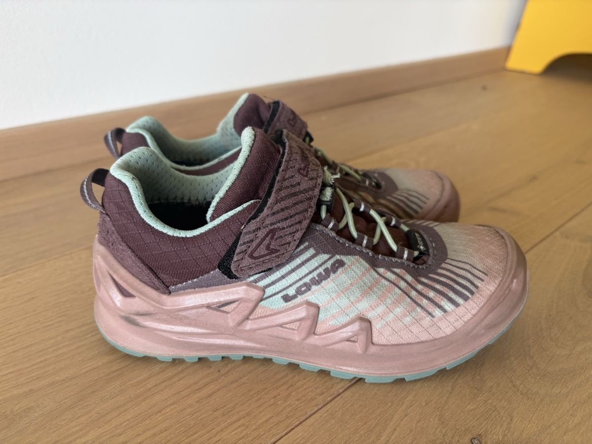 Lowa Scarpe per ragazze: Lowa Bergschuhe Kinder Gr. 31 – Usato da Widnau venduto da davidon